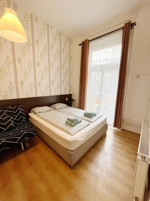 1#Parliament Sunflower Apartments Room ブダペスト エクステリア 写真